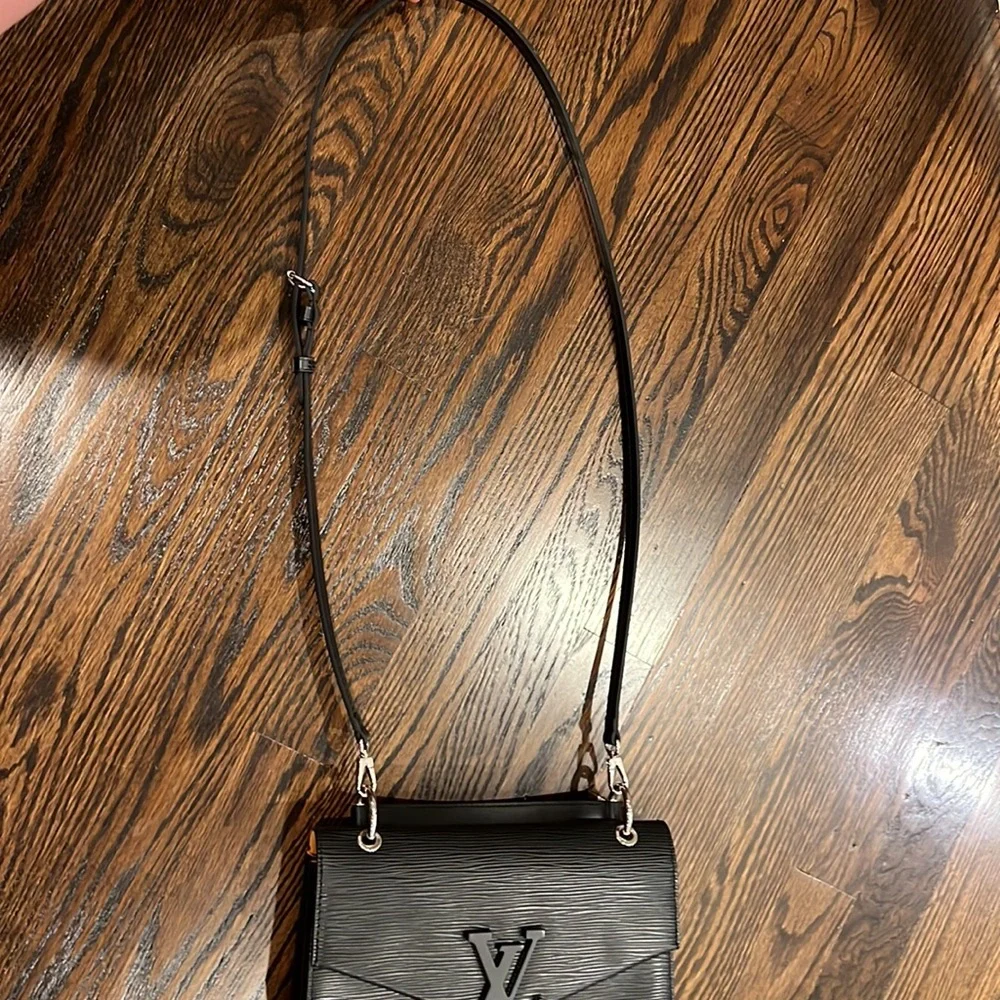 Louis Vuitton Black Epi Leather Crossbody Bag